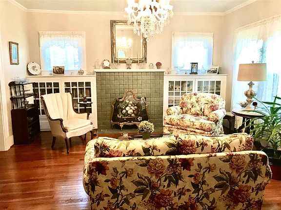 705 N Louise St Atlanta Tx 75551 Mls 104472 Zillow