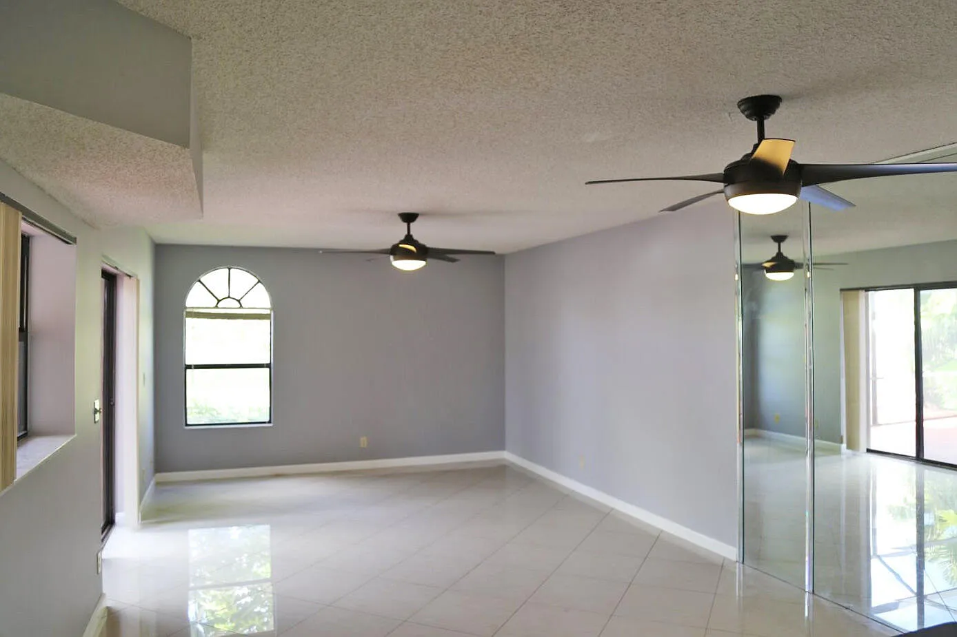 3 bed, 3.0 bath, 1326 sqft, $2,500 — Photo 4