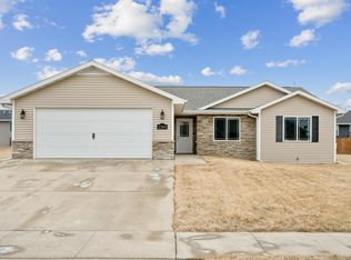 2164 Comanche Dr, Asbury, IA 52002