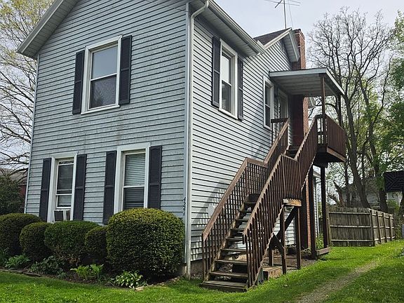 2nd image of 424 1/2 Stinaff St