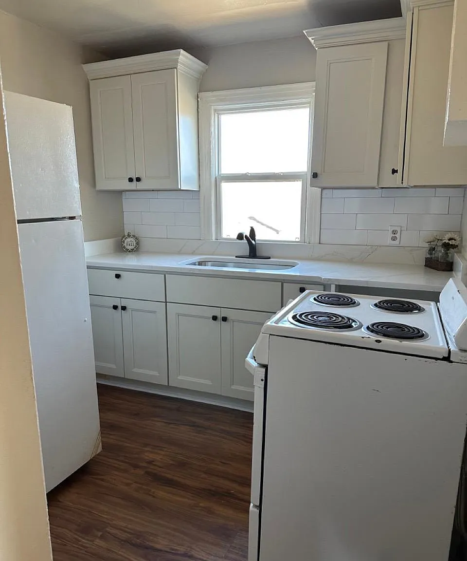 1 bed, 700 sqft, $1,400 — Photo 4