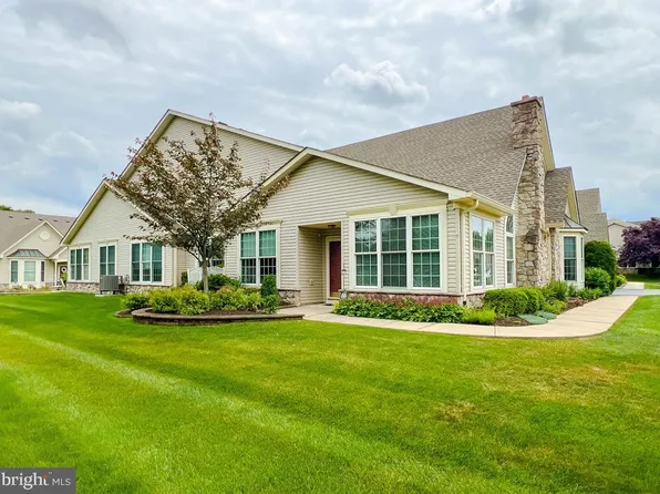 610 Bellflower Rd, Langhorne, PA 19047