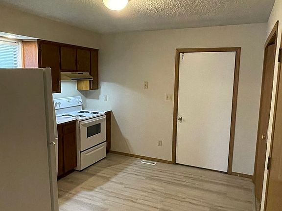 4th image of 1422 N Lafontaine Ave #1422B