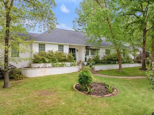 6620 Rollins Dr, Tyler, TX 75703