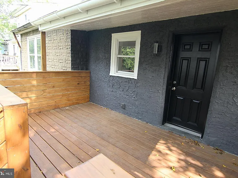 14 Maple St — Photo 27