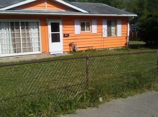 201 W 157th St, Harvey, IL 60426