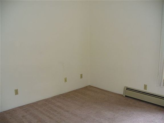 8 Easthaven Ct. Apartment #2 008