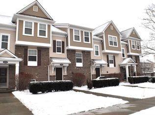 3204 Johanna Ware W #13, Wixom, MI 48393