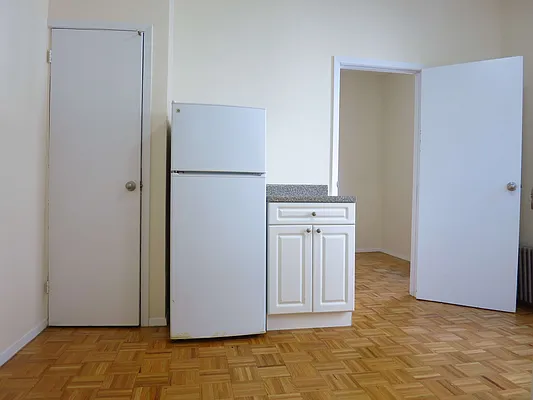 Rented by City & Suburban | media 18