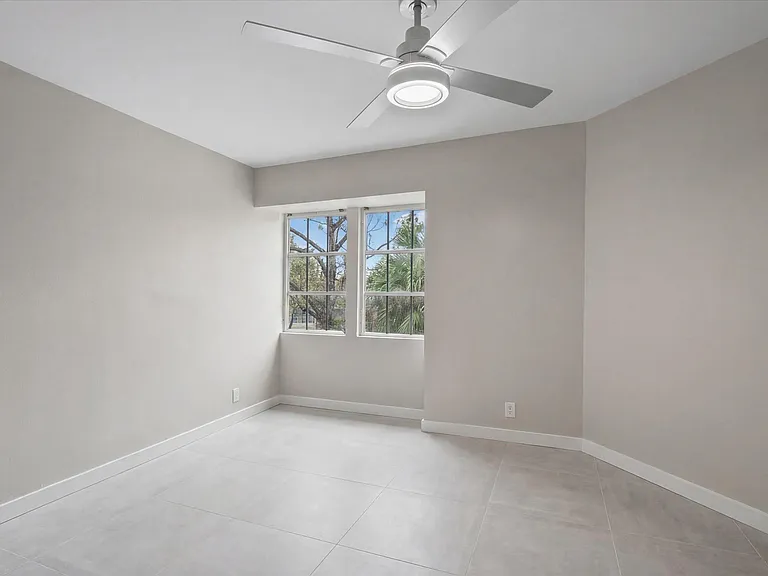 4348 Hazel Ave #B — Photo 16