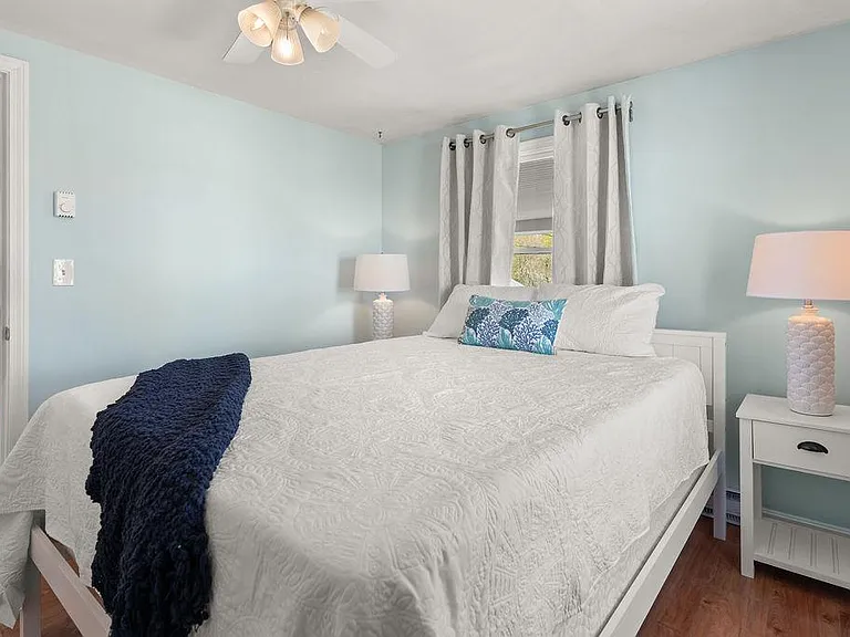 911 Ocean Blvd #9 — Photo 21
