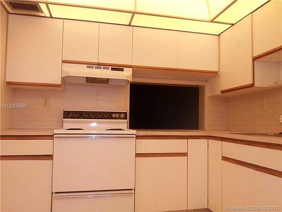 4th image of 4960 E Sabal Palm Blvd APT 202