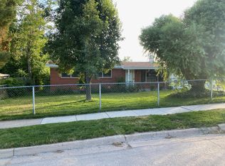 889 Hill Blvd, Layton, UT 84041