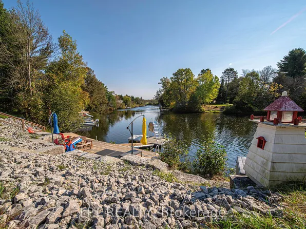 223 Shuttleworth Rd, Kawartha Lakes, ON K0M 1C0