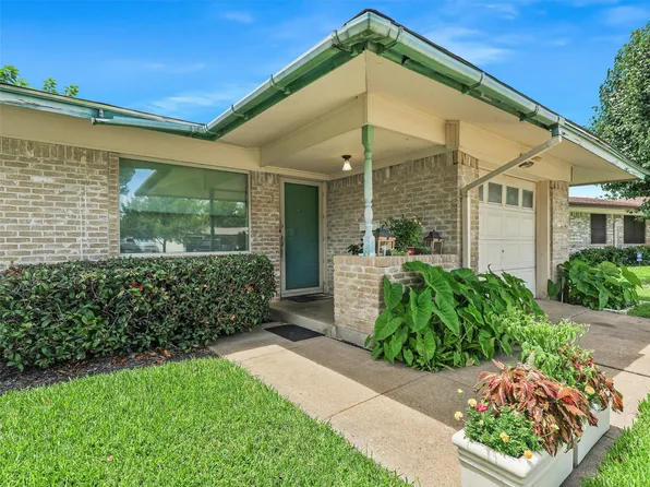 2407 Towerwood Dr, Carrollton, TX 75006