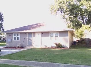 415 W Maple St, Marshfield, MO 65706