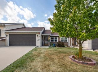 2237 Crown Point Rd, Dubuque, IA 52002