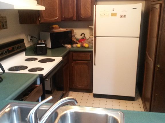 Kitchen - electric stove