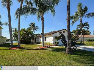 3946 Classic Ct, West Palm Beach, FL 33417