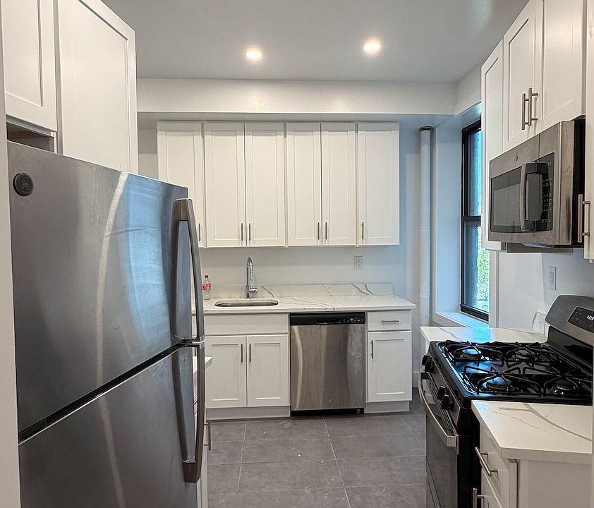1st image of 112 81st Ave #2