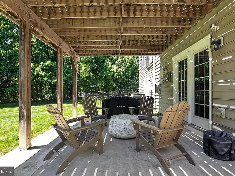 101 Isabelle Ct — Photo 29