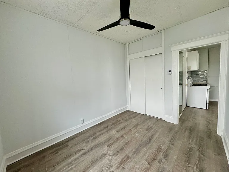 359 Avenue E #4 — Photo 12