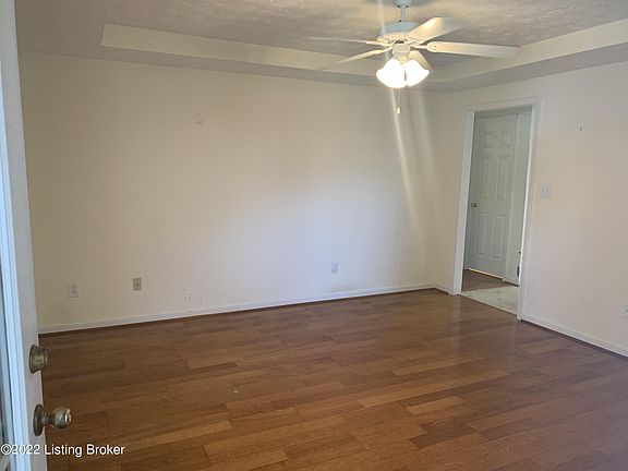 4th image of 821 Garden Pointe Dr