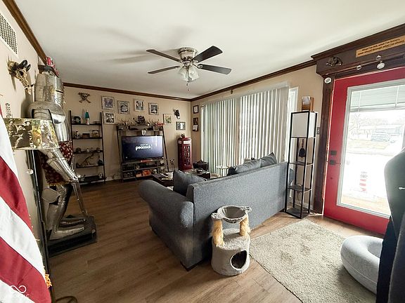 4th image of 540 N Park Dr