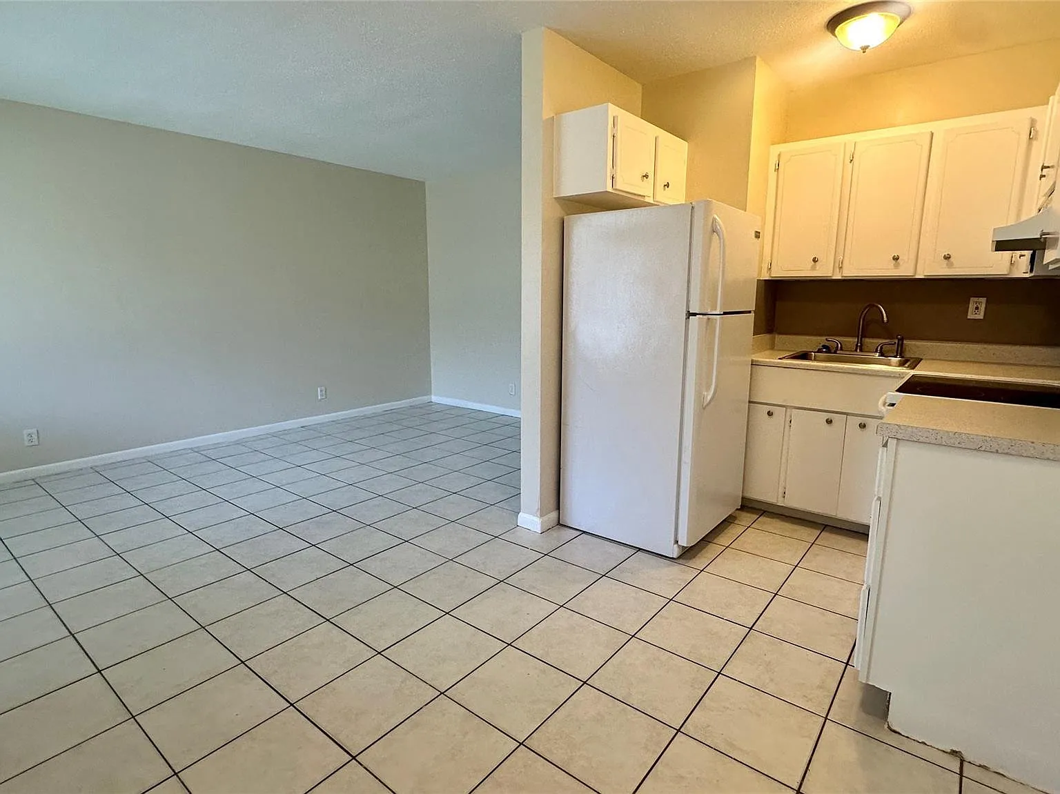 1 bed, 1.0 bath, 650 sqft, $1,350 — Photo 3