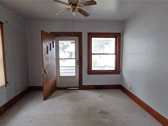 5th image of 44 Matta Ave