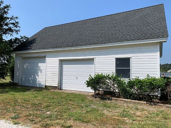 2nd image of 21276 Pruitt Ln