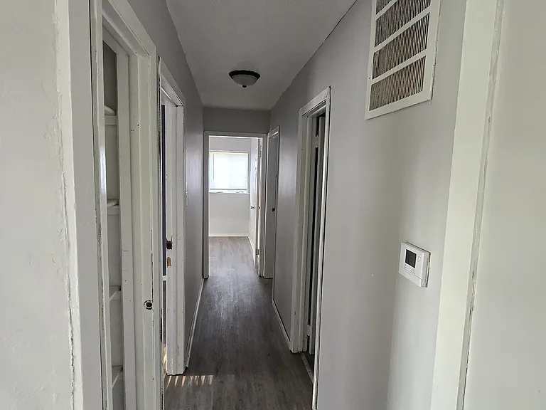 22221 Willow Tree Ave — Photo 5