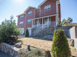 2188 Ash St, North Bend, OR 97459