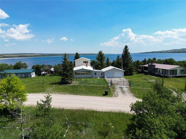 100 W Shore Duck Lake Rd, Babb, MT 59411