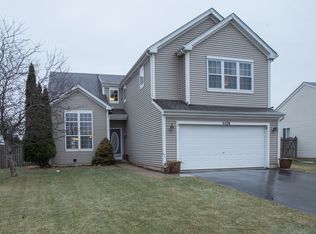 5528 Waterbury Pl, Lake In The Hills, IL 60156