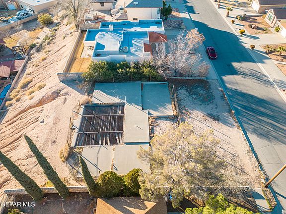 3rd image of 11506 James Grant Dr