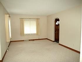 5th image of 166 Highland Ave