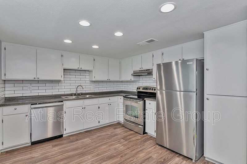 1st image of 2507 Haywood Unit 2