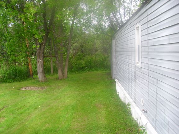 3rd image of 31 Henderson Ln