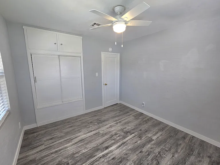 751 E J St — Photo 10