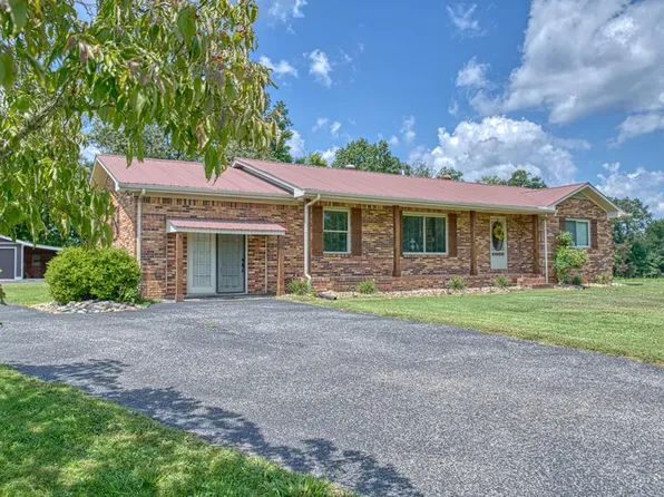 244 Bob Johnson Ln, Cookeville, TN 38501