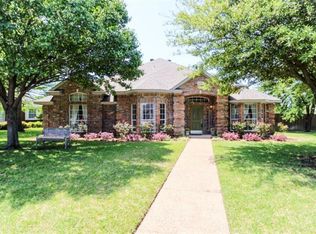 2209 Glen Helen Cir, Carrollton, TX 75007