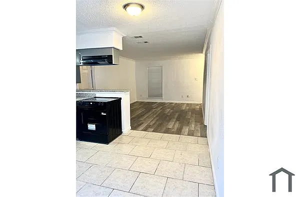 Building Photo - 3317 Avenue N #1