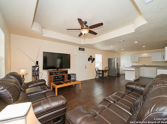 5th image of 602 Parkview Dr