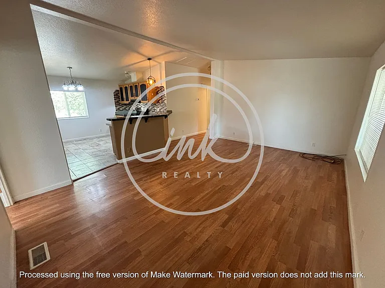 3289 Penrod Ln — Photo 4