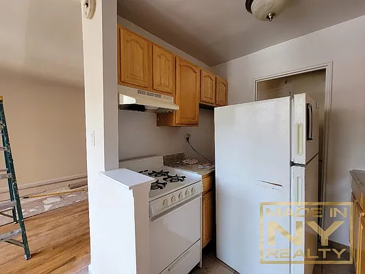 Rented by Made In NY Realty | media 18