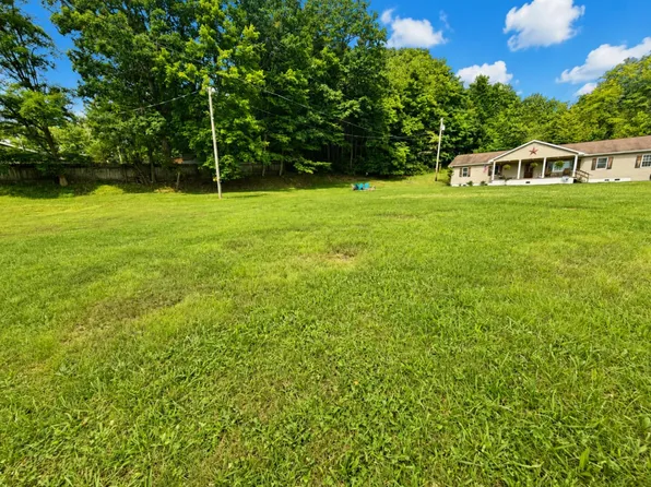 137 Winesap Ln, Daniels, WV 25832
