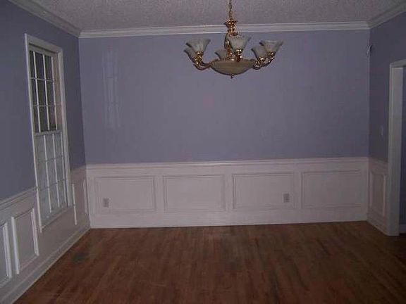5th image of 206 NW Rothesay Ln