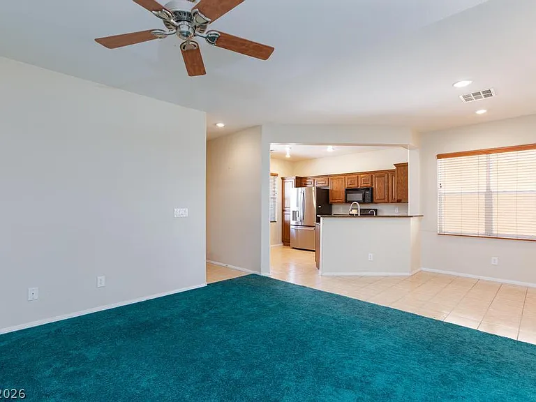 944 Douglas Flat Pl — Photo 8