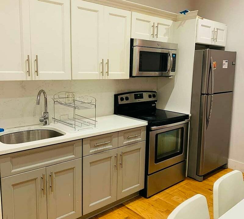 1st image of 1109 36th Ave APT 1
